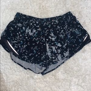 Lulu Lemon Hotty Hot Short 2.5”